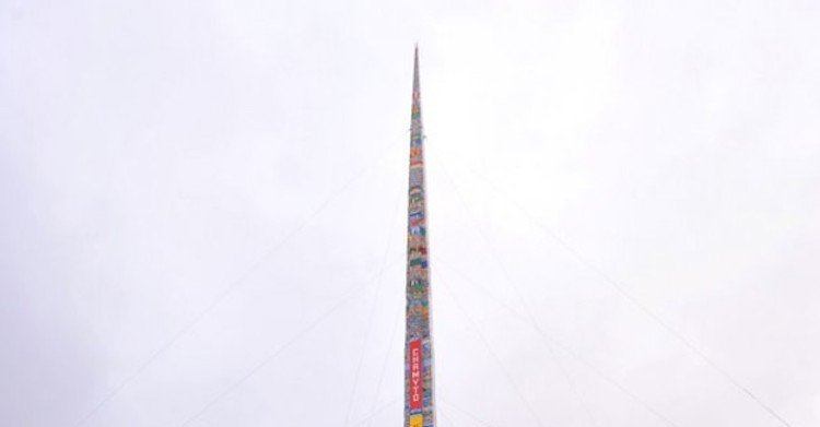 100ft LEGO Tower Built in Brazil