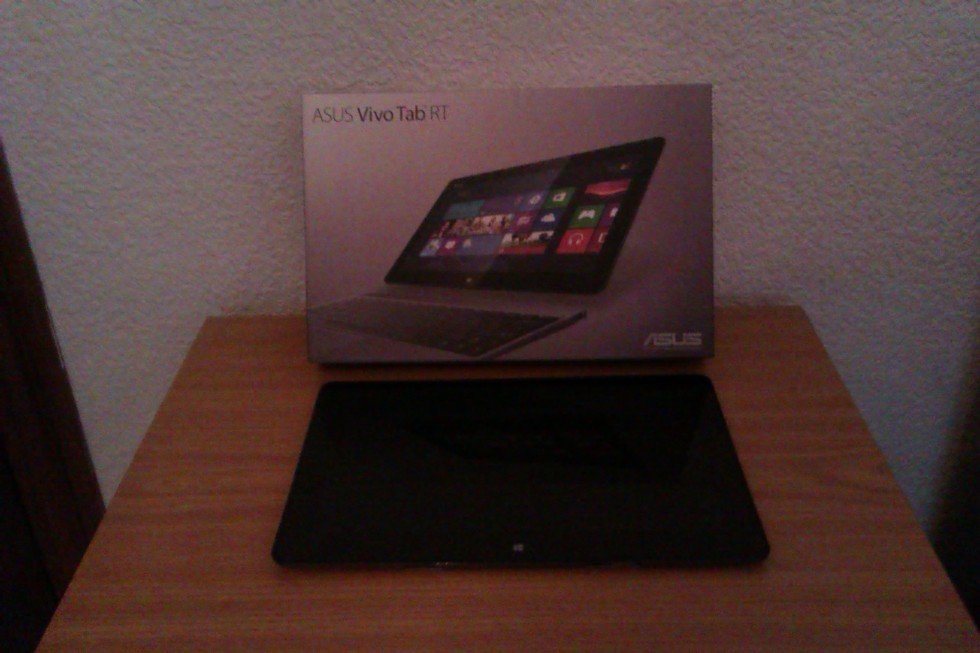 Asus vivo rt tablet and box