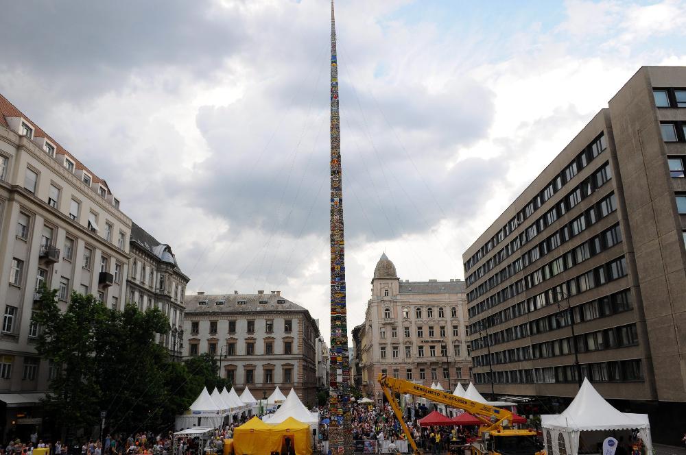 LEGO Tower Reaches New World Record