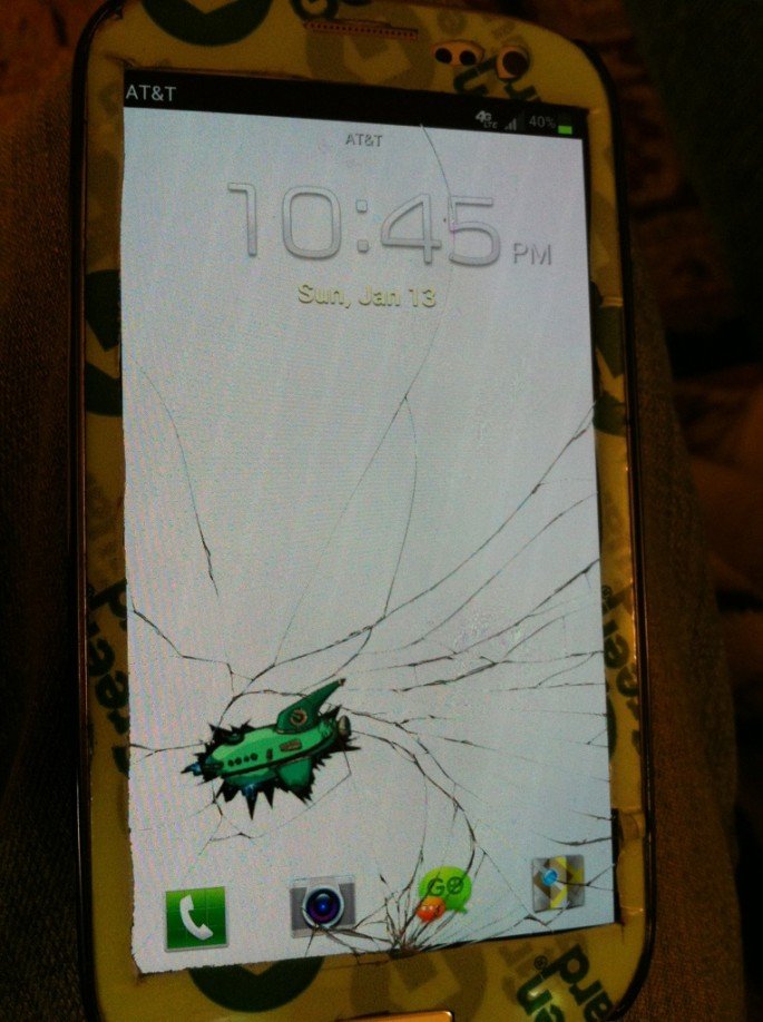 Cracked-Phone-Screens-4-685x918