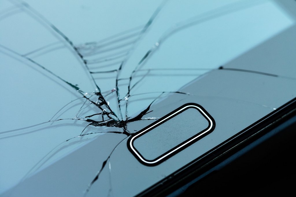 Fix Your Broken Smartphone Screen without Fixing It [Images]