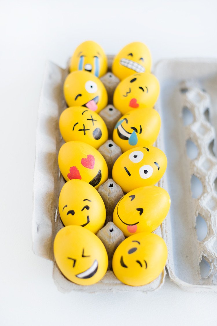 DIY-Emoji-Easter-Eggs3
