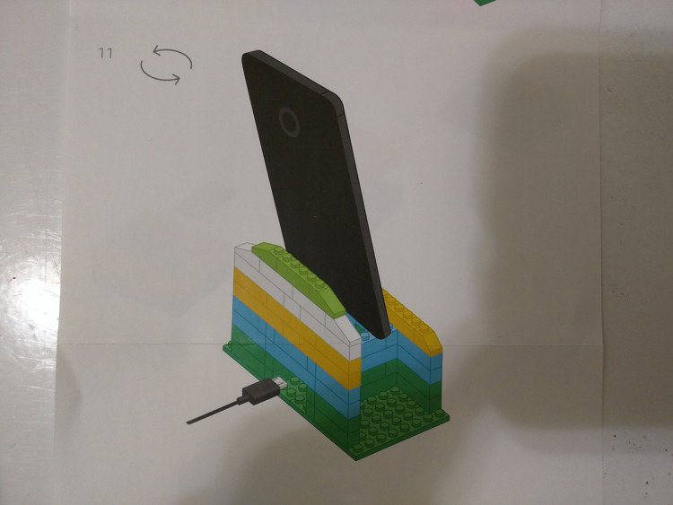 Lego project fi phone stand image 6