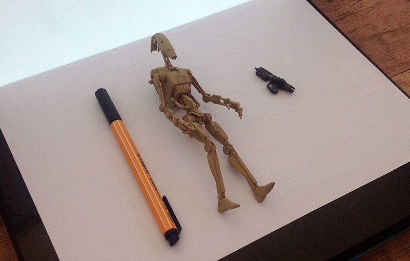 making-a-star-wars-graphic-with-action-figures-droids-1